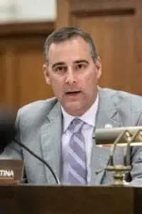 Bill would allow workers to take family leave to grieve deat